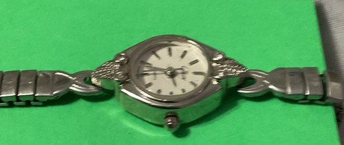 COLLEZIO Expansion Watch silver Tone Ladies Quartz Classic - Picture 2 of 3