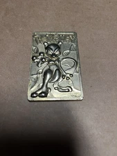 Pokémon Limited Edition Gold-plated Trading Card Mewtwo