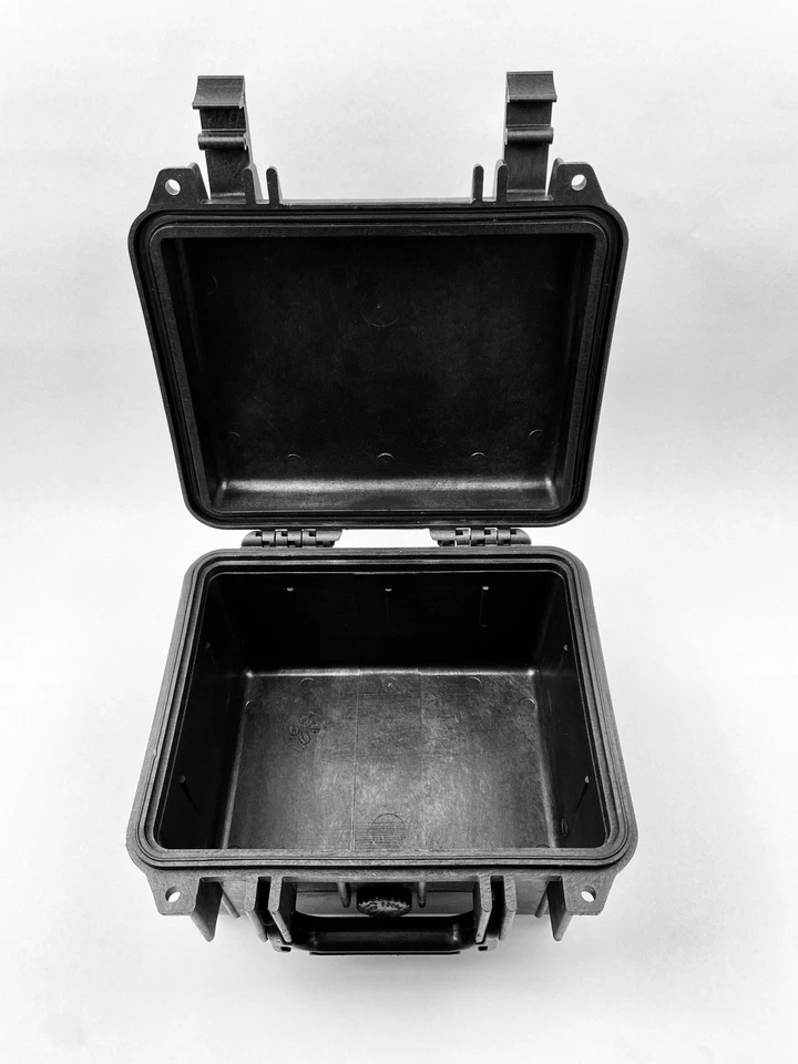 Funda protectora impermeable negra Pelican 1300 10,6 x 9,7 x 6,9 pulgadas Foto 2 de 3