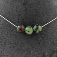 Steine Und MinéRaux. Halskette 3 Perlen Epidot Australien 8 Mm. Kette Edelstahl