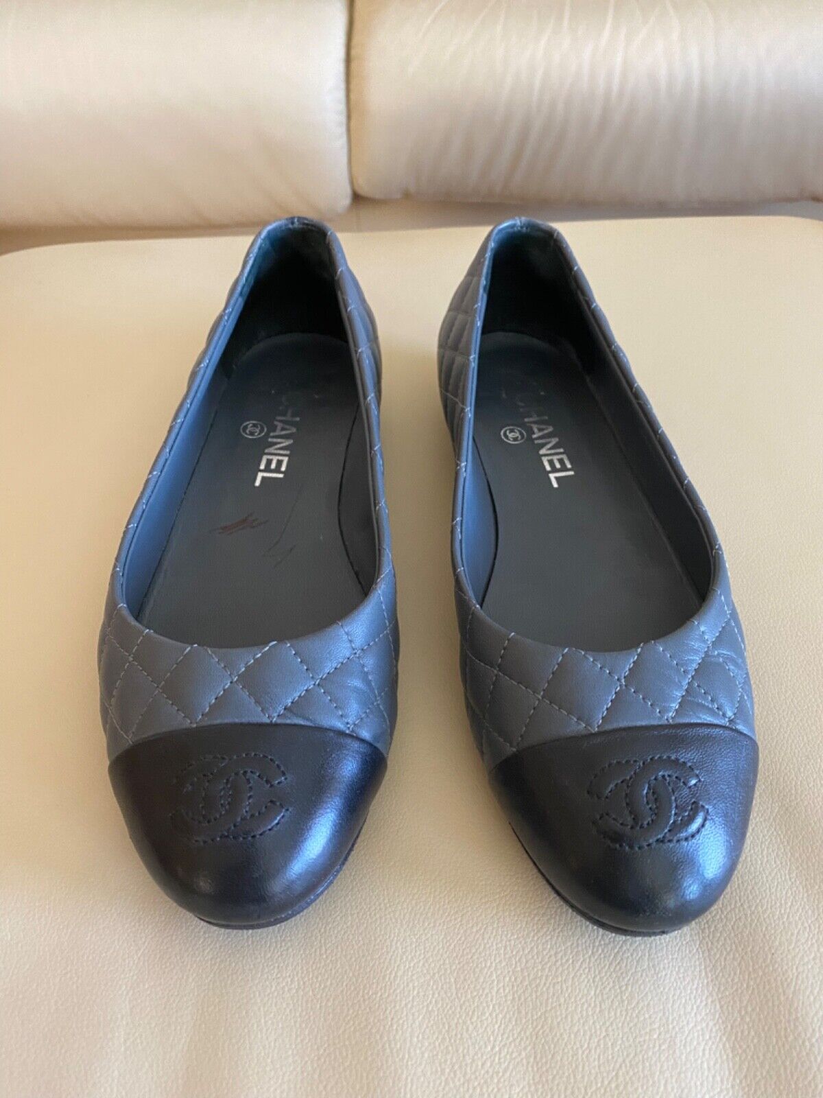 Chanel quilted leather women's flat shoes EU 38 1/2