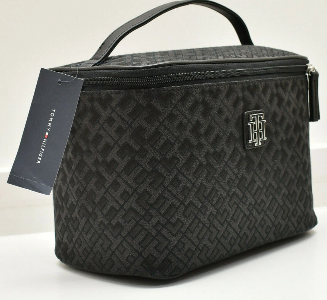 Tommy hilfiger makeup clearance bag