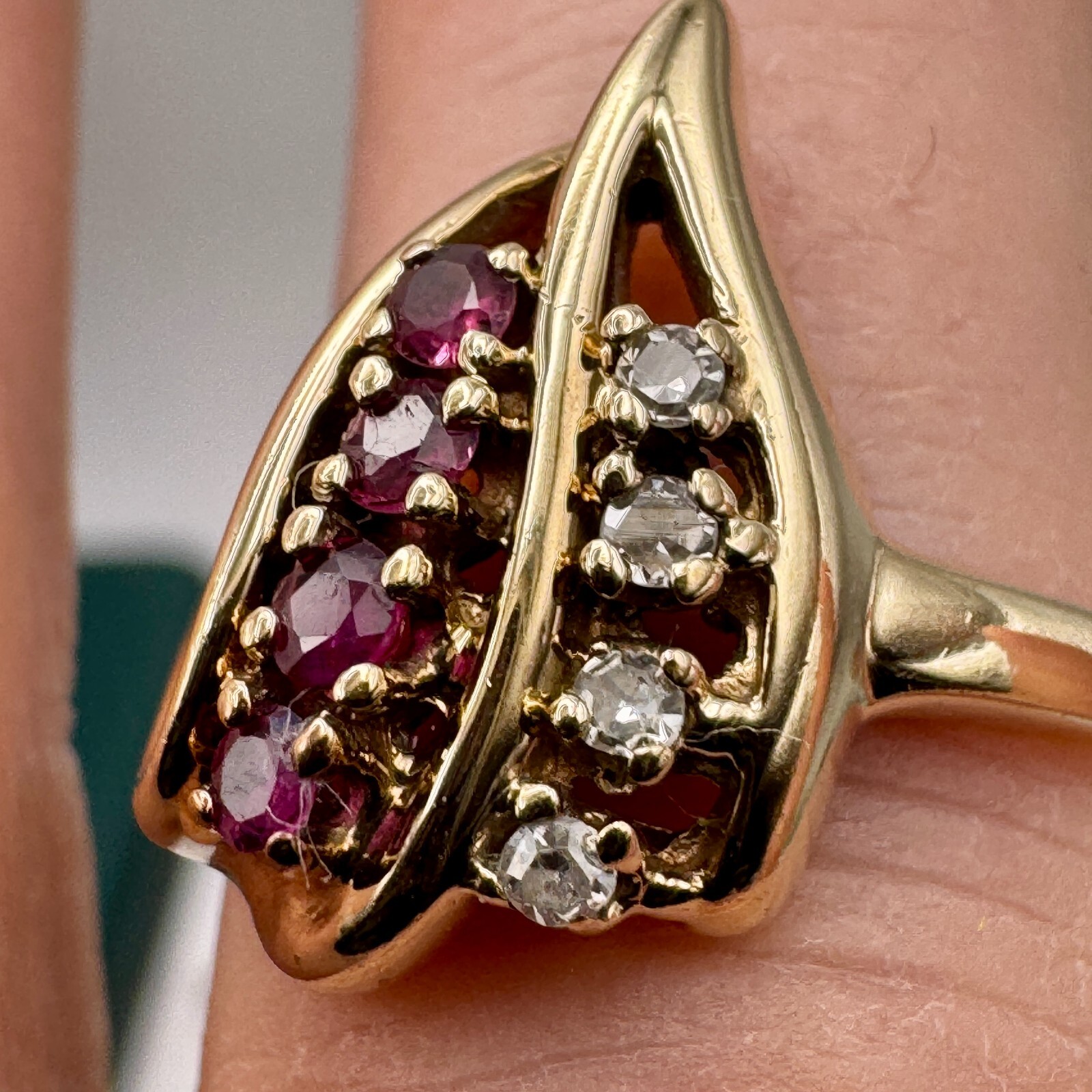 Solid 10k Gold Ring with Ruby and Diamond / Size … - image 5