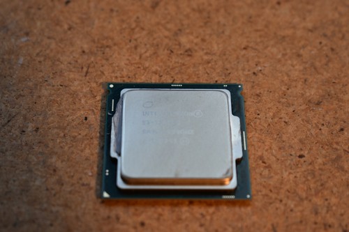 Intel Xeon LGA1151 E3-1245V5 SR2LL 3.50GHz 1MB / 8MB L2 / L3 Cache Socket CPU - Picture 9 of 11
