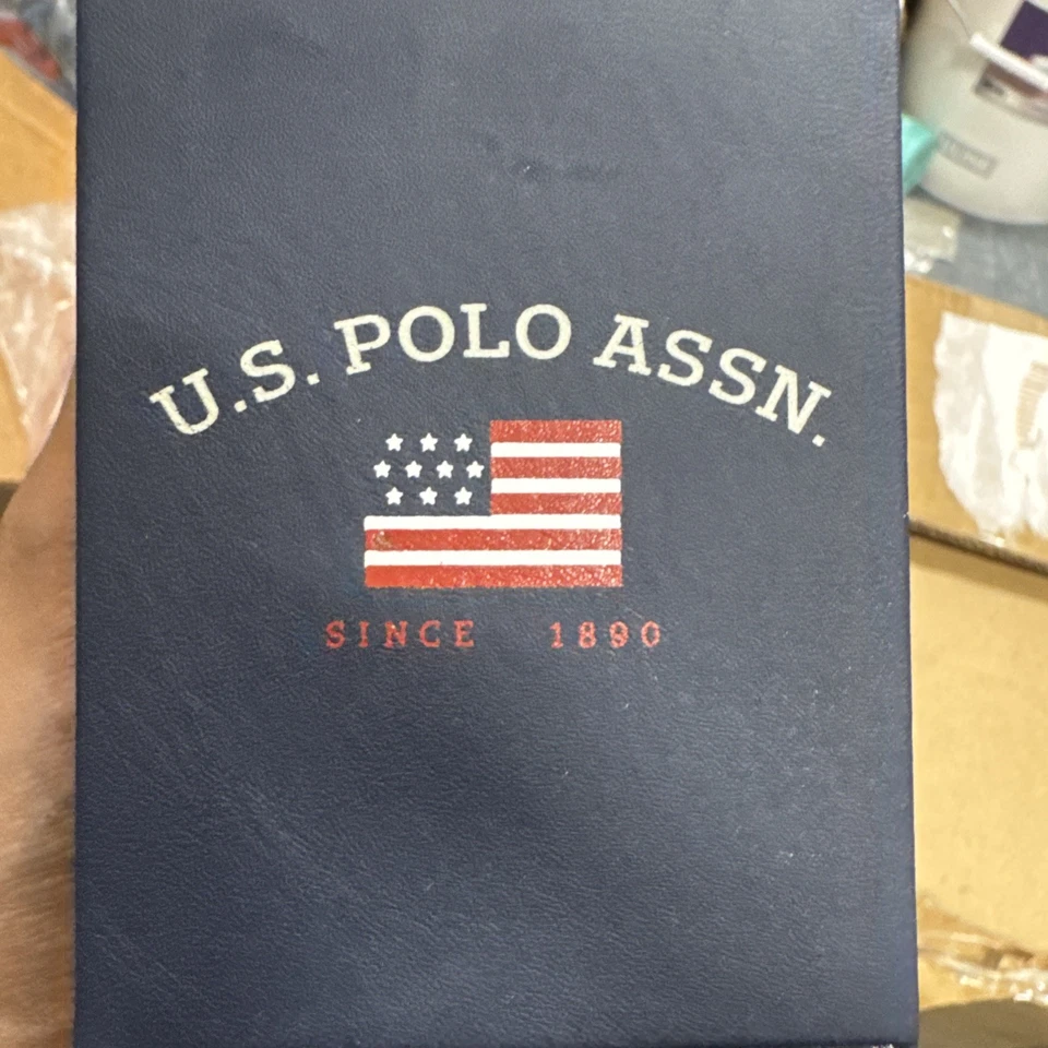 U.S. Polo Assn. Reloj deportivo para hombre US9322 con correa de silicona azul marino Foto 3 de 4