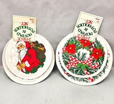 Vintage 2-Piece Round Hot-Pad & Pot-Holder Gift Set Christmas Wreath Santa Claus