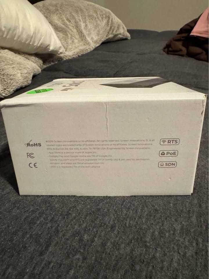 Screen Innovations Solo 2 160" Projector Screen 0.8 ALR Ambient 3 Motorized