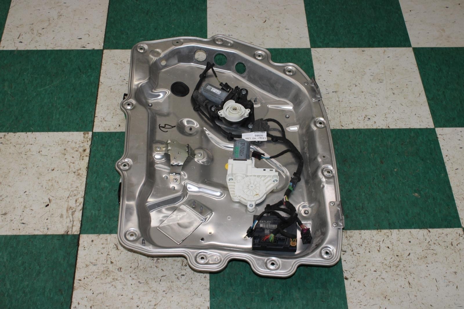 Bentley Flying Spur 2013-2018 Rear Right Window regulator Chrome