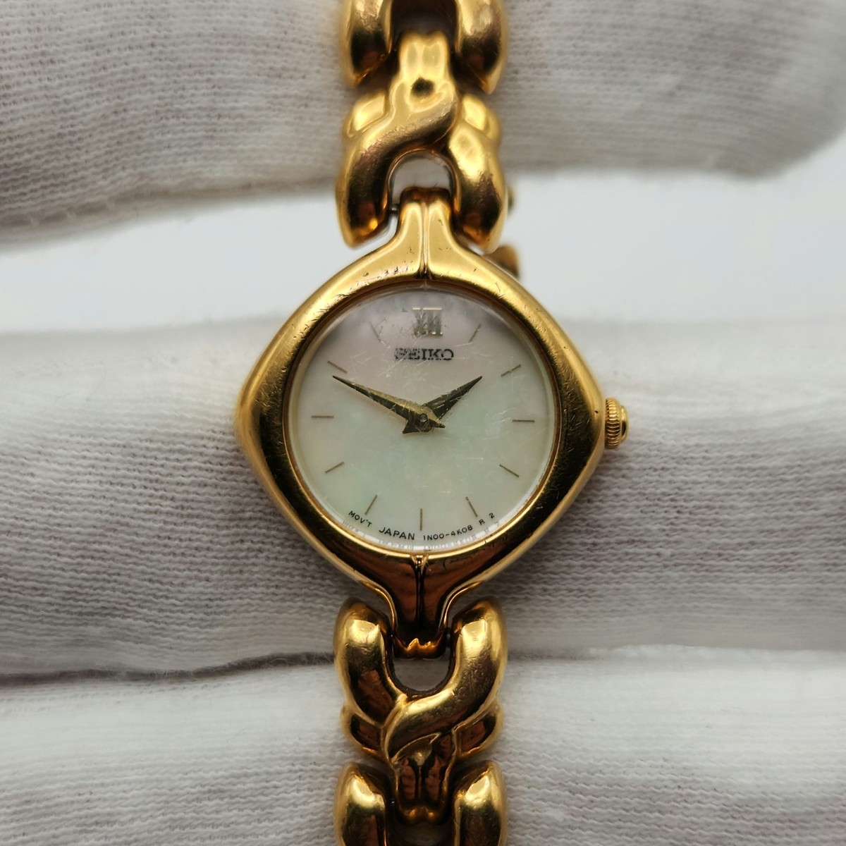 Seiko Ladies Vintage Gold Tone w/ Mother of Pearl Dial Quartz
