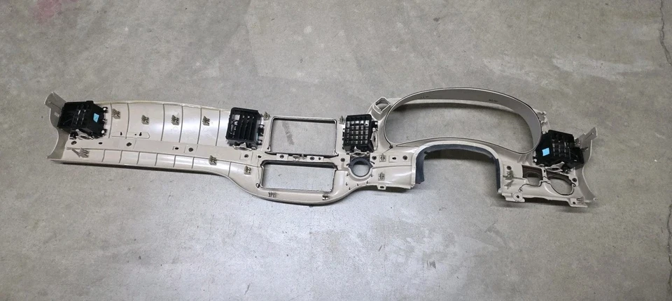 Chevy Impala 2000-2005 tablero bisel radio moldura velocímetro neutro OEM Foto 2 de 2