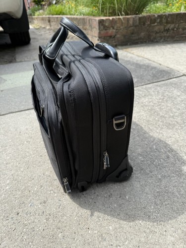 Briggs and Riley 18"X14" Expandable Executive Rolling Brief Carry On KR404X-4 - Picture 3 of 9