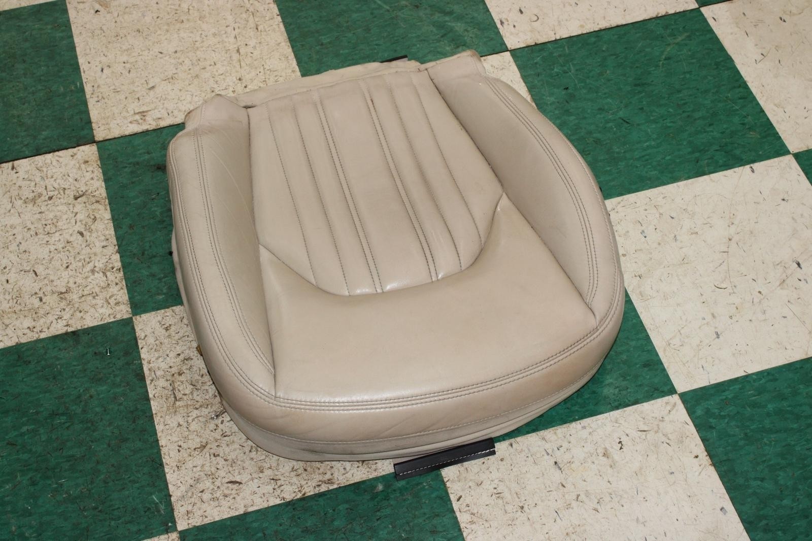 Maserati Ghibli 2014-2017 Front Right Lower Seat cushion Tan