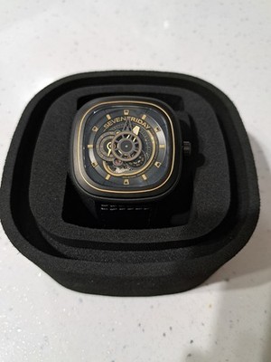 SEVENFRIDAY
