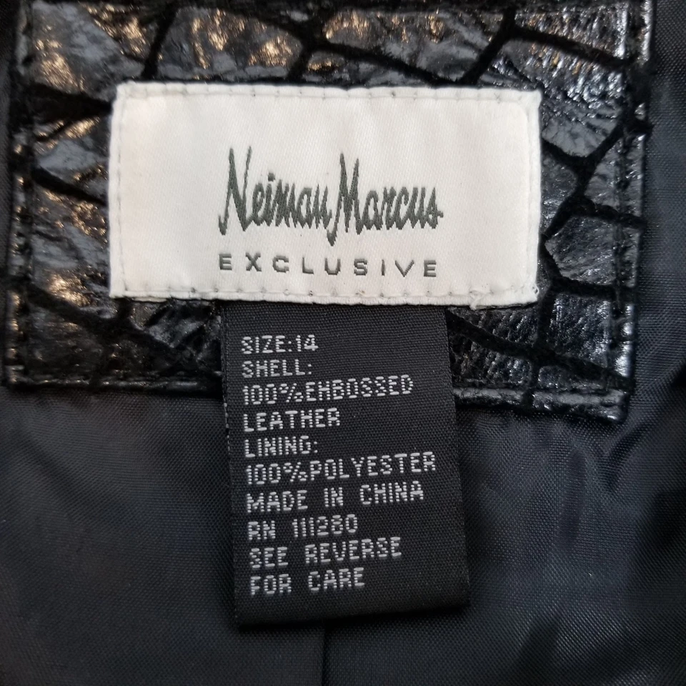 Chaqueta para mujer Neiman Marcus de cuero negra en relieve talla L grande Foto 3 de 4