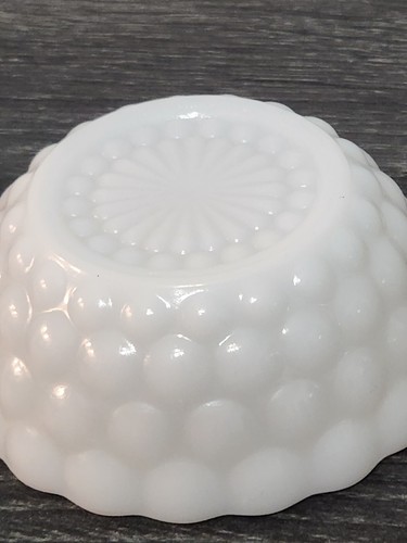 Anchor Hocking Milk Glass Vase and bowl set. - Picture 23 of 24