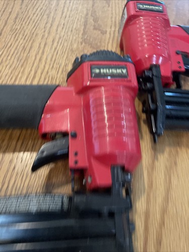 Husky Tools 1-1/4” Brad Nagler Modell F32 & 1-1/4” Tacker Modell 9032 beide 18 Gauge - Bild 6 von 14