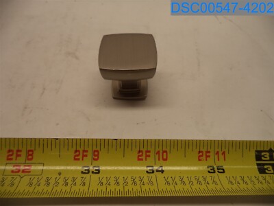 Qty=20 (2 Boxes of 10) 1 1/8'' Webber Knob Satin Nickel P29542K-SN-B 885785608326