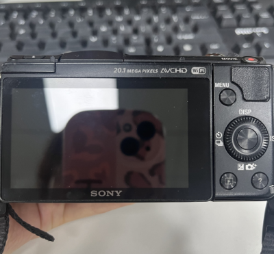 Sony Alpha a5000 Digital Mirrorless Camera Body with PZ 16-50mm