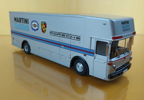 Premium ClassiXX 12201 Mercedes Benz Renntransporter Martini-Porsche Transporter - Picture 3 of 15