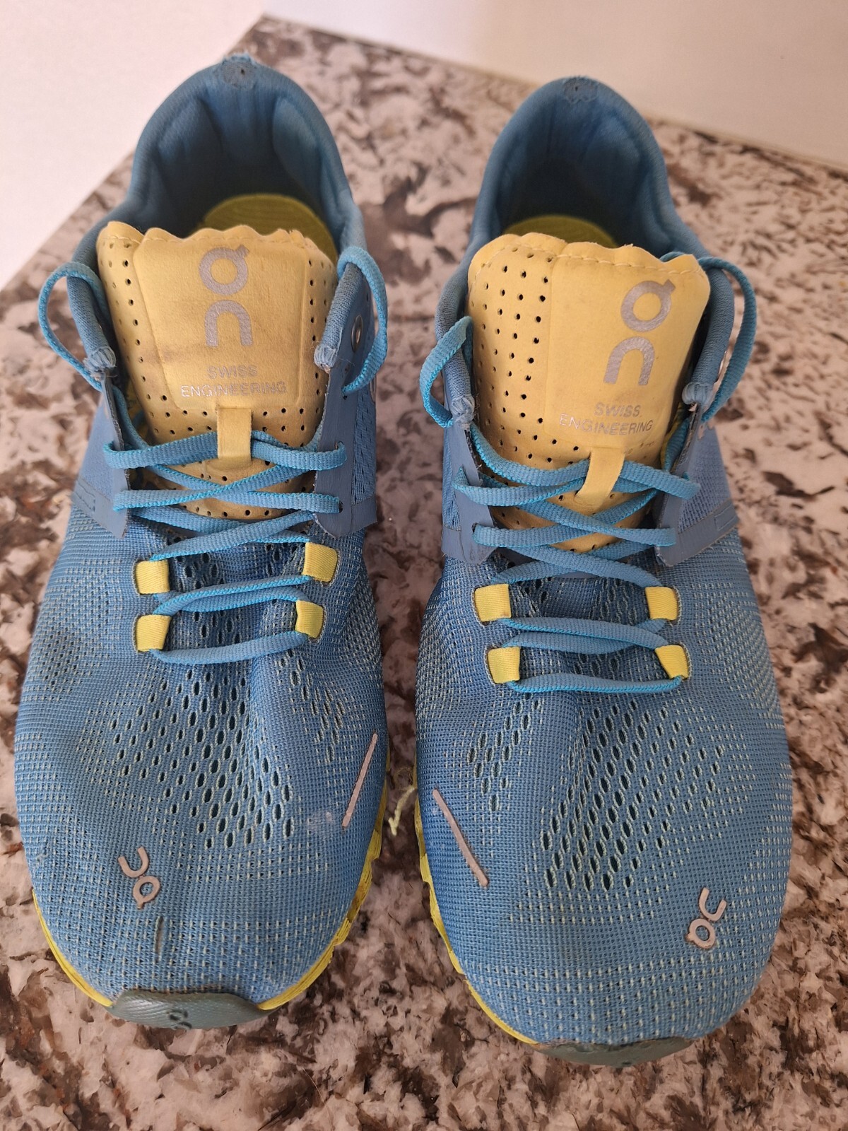 ON Cloudswift Running Sneakers in Blush Size 8.5 Lace-Up