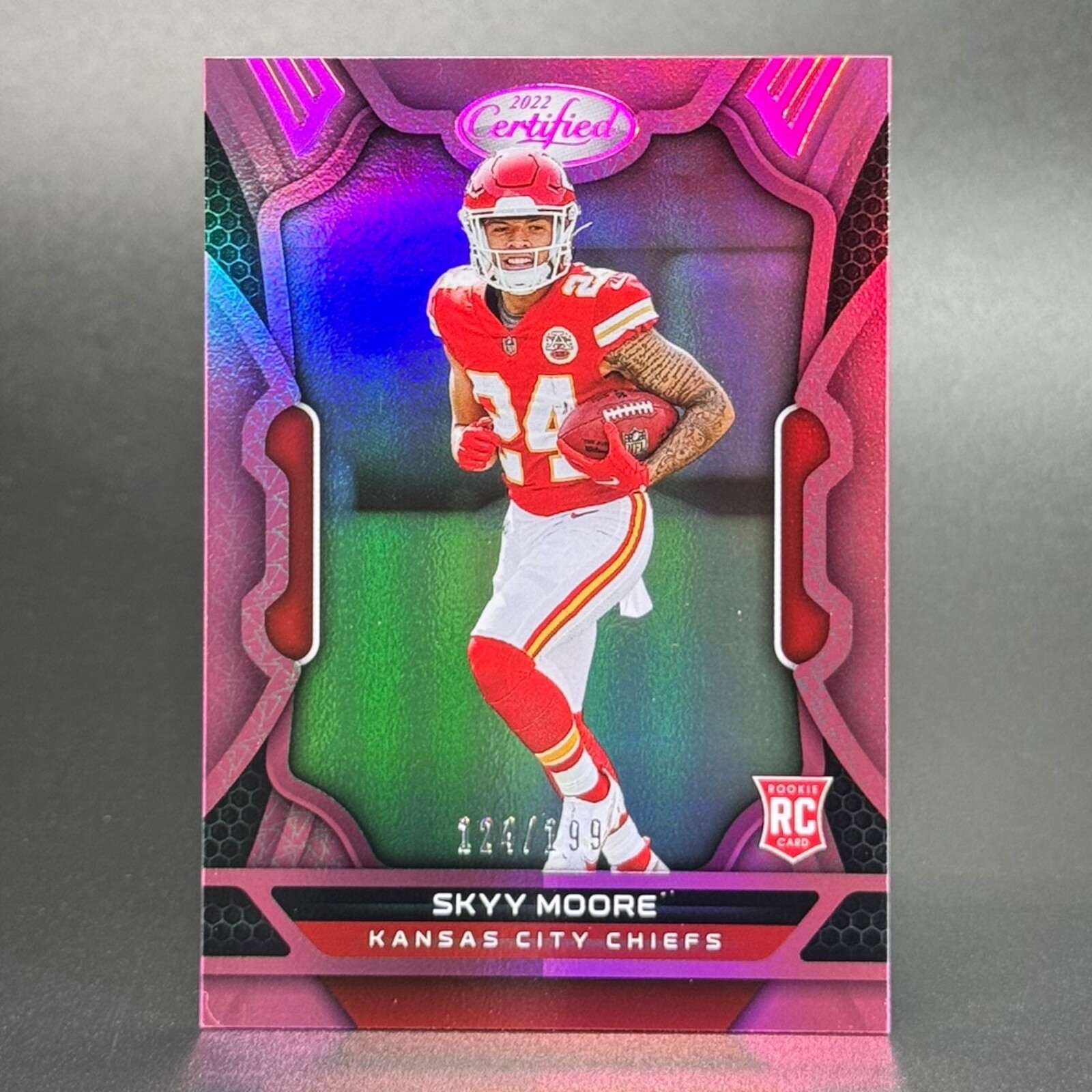 2022 Panini Certified Football #119 Skyy Moore Rookie Pink Mirror /199 RC