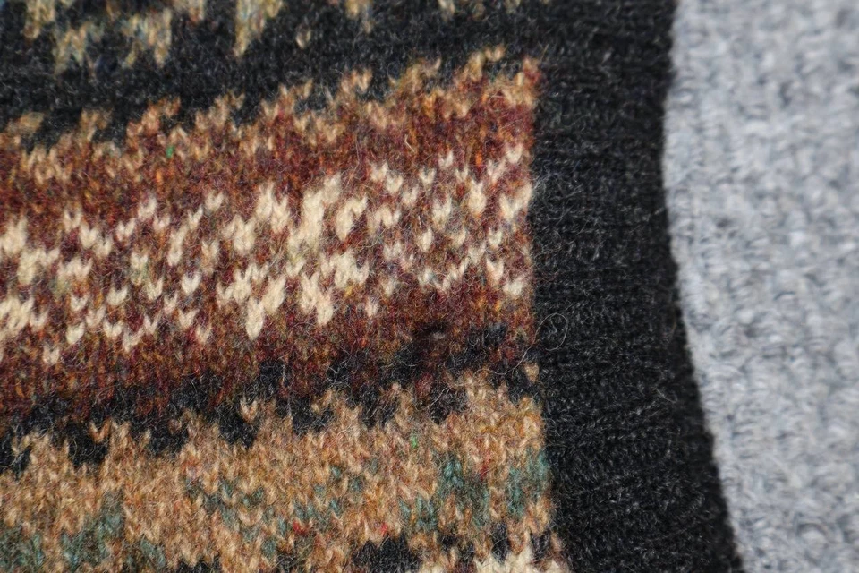 Vintage LL Bean Mens 100% Wool Sweater Size M Vest Fair Isle Made in Scotland - Image 4 of 4