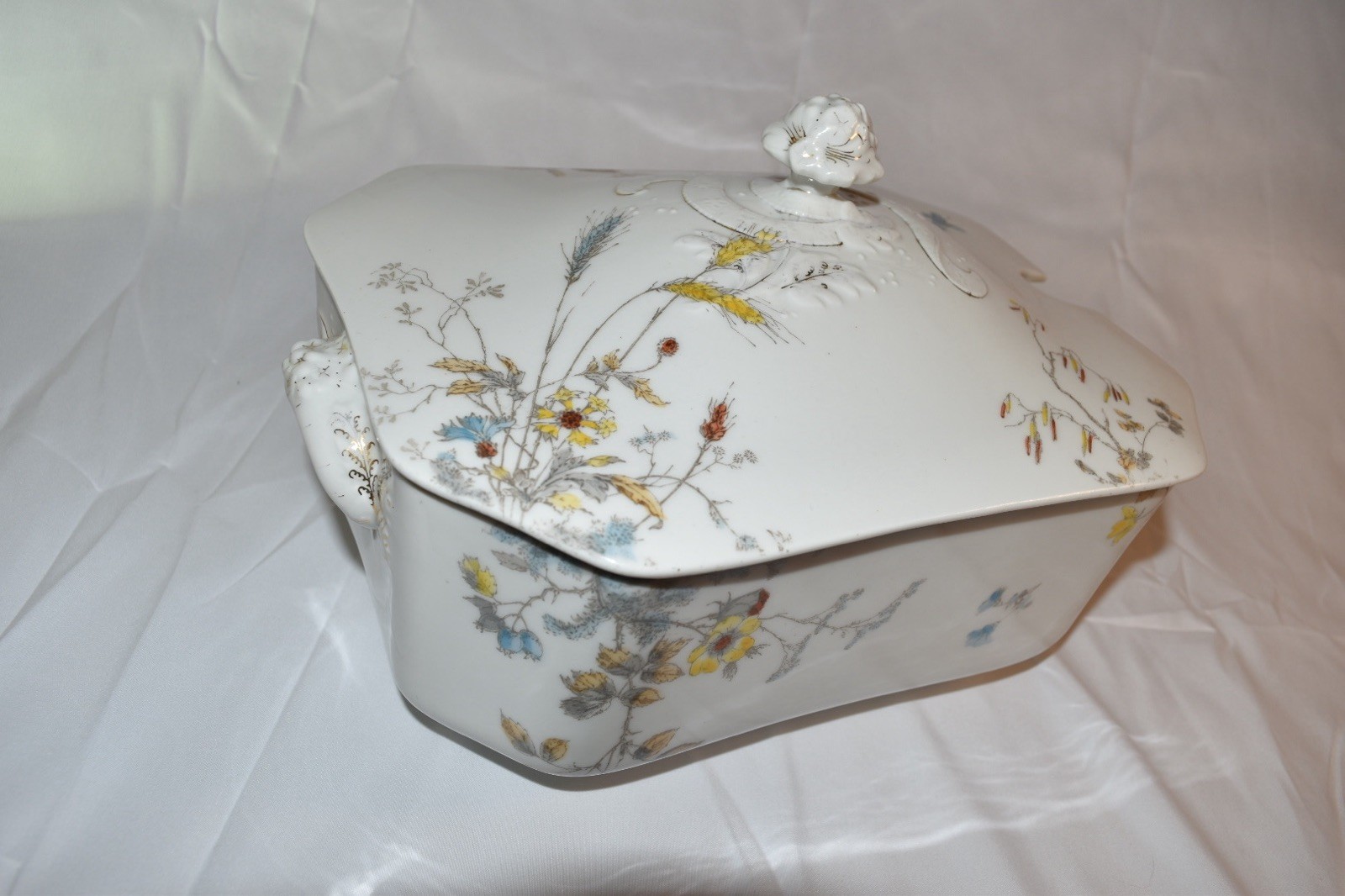 Antique Floral Pattern Haviland & Co Limoges Soup and Vegetable Tureen with Lid