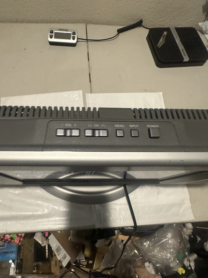 Vintage Sharp LC-15SH4U 15” LCD Flatscreen TV Retro Gaming Gamer Tv - Image 3 of 4