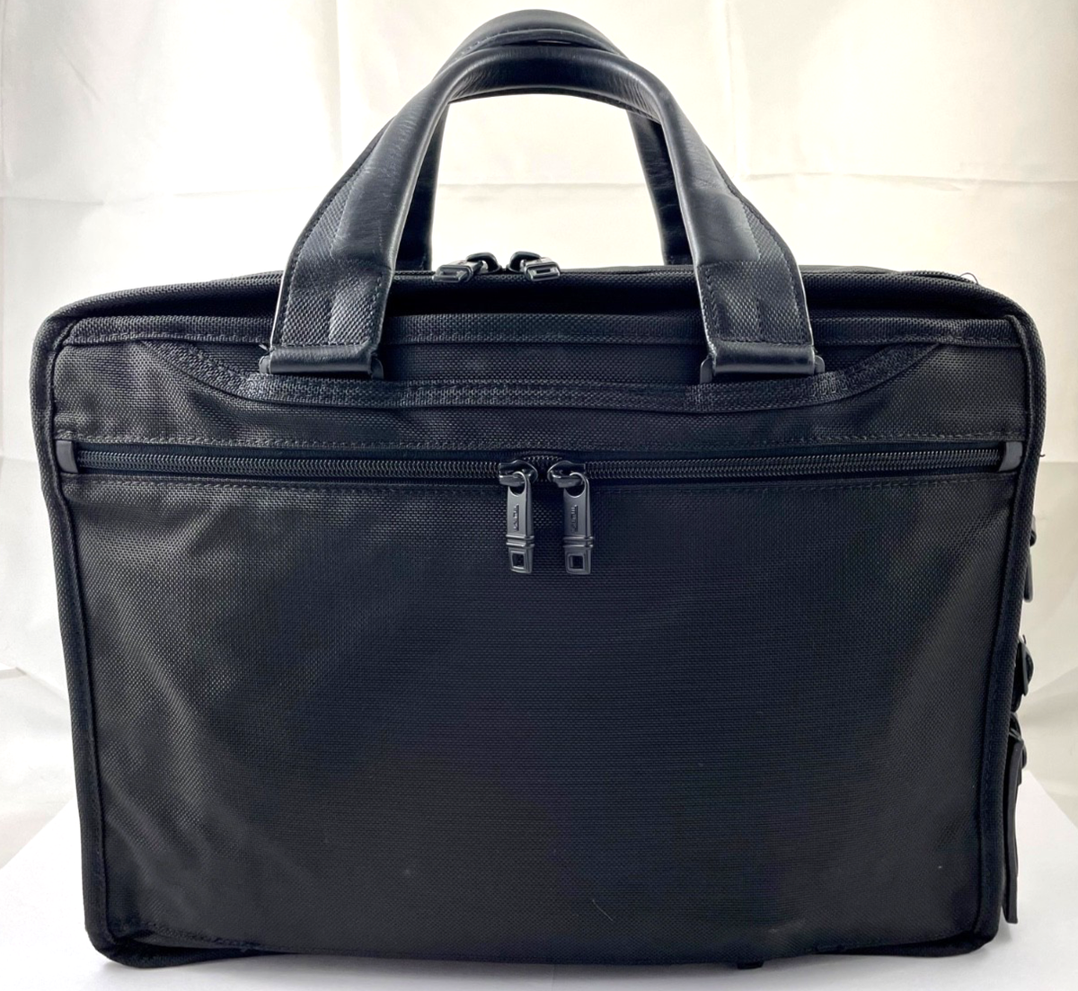 Tumi Alpha 2 Expandable Organizer Briefcase Laptop Bag Nylon