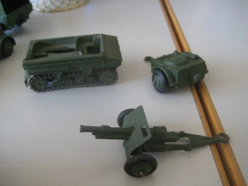 Lot of 3  Vintage Dinky Toys  Pounder Gun Cannon Ammo Trailer Meccano