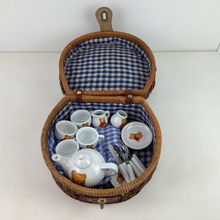 Vintage 23 Piece Unbranded Porcelain Children's Tea Set w/ Case (C3) S#525