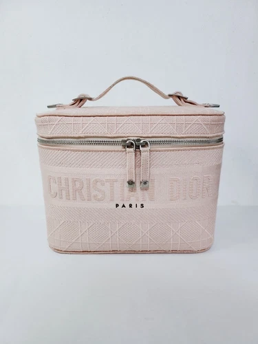 Sac fourre tout brodé rose Dior Kanaju Vanité de voyage SKU12345 118056081