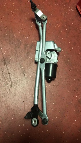 BMW 1ER E81 E82 E87 E88 Scheibenwischermotor vorne 7193037