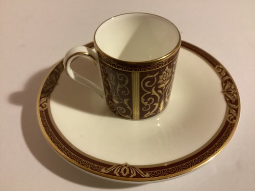 Vintage Royal Doulton Tennyson 1996 RD Flat Espresso Cup and Saucer Set - Picture 8 of 16
