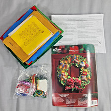 Bucilla ORNAMENT WREATH Bow Holly Lighted Felt Sequins Christmas Kit 85453