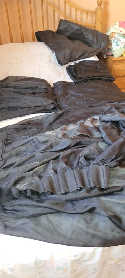 Cortinas plisadas negras 53w x 90L 2 paneles y cortina 3 varillas 38W x82L ver vídeo Foto 3 de 4