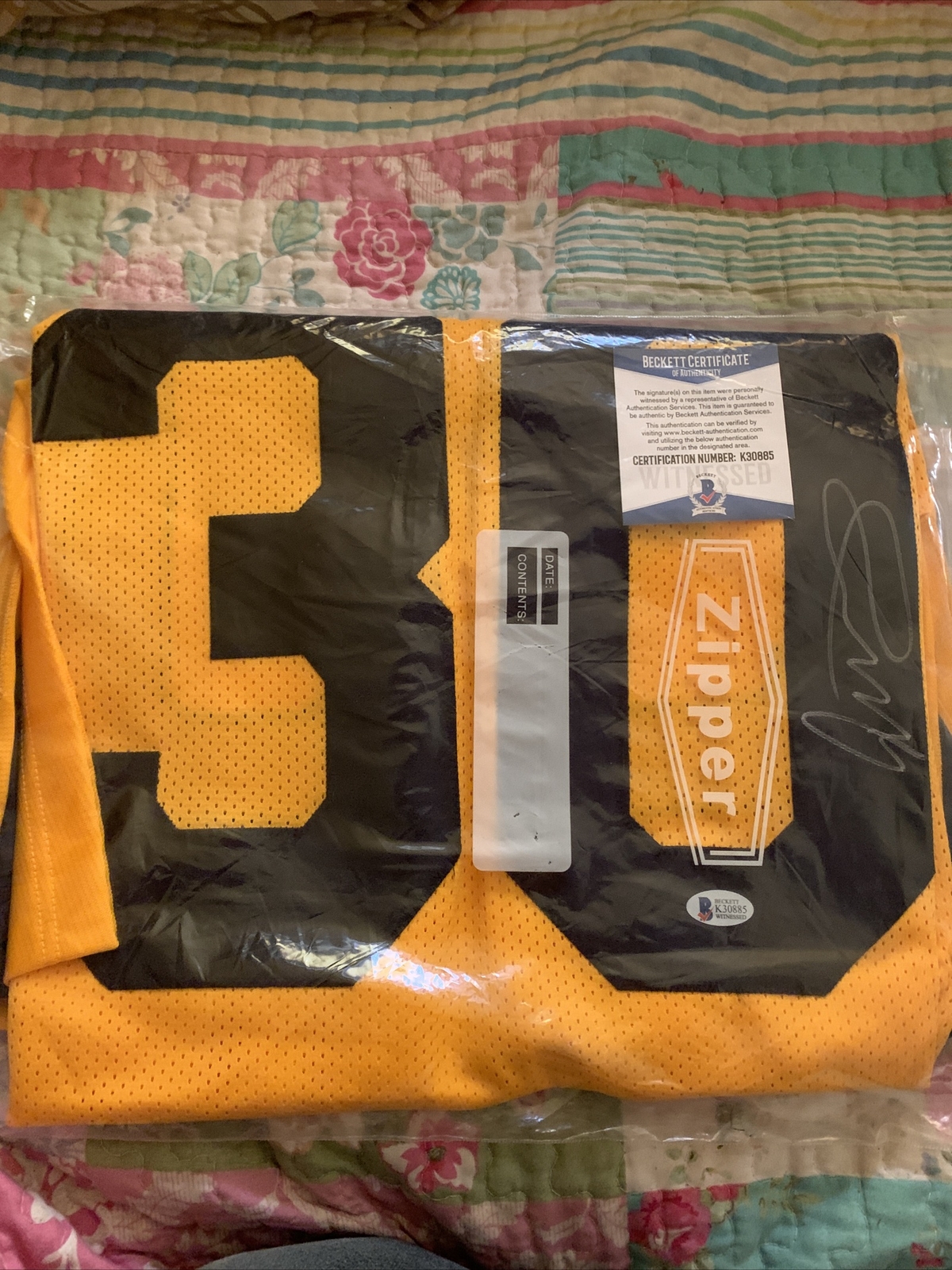 Todd Gurley signed yellow LA Rams jersey (Beckett Certified) 