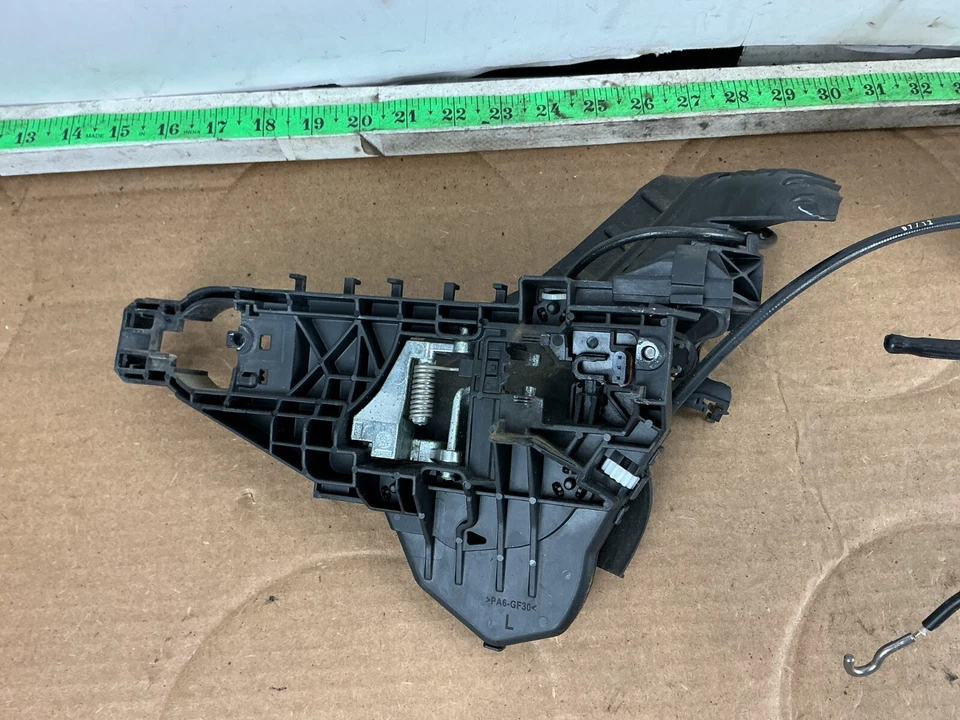 Actuador de bloqueo de puerta delantera izquierda Mercedes-Benz GL450 2008-2012 con soporte OEM Foto 2 de 4