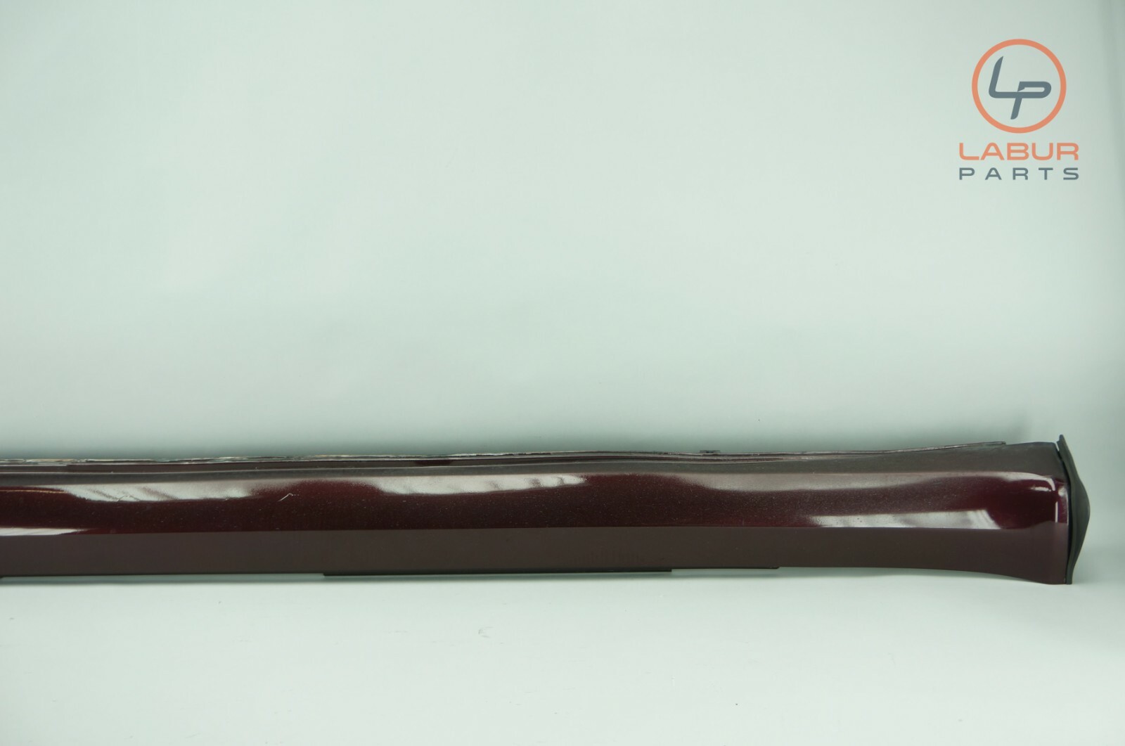 M139 03-08 Maserati Quattroporte Left Side Skirt Rocker Panel Burgundy SS88