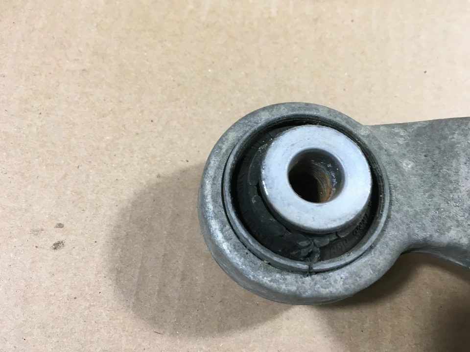 BMW 535i F10 2011-2013 brazo de control del lado del pasajero delantero derecho soporte OEM. Foto 4 de 4