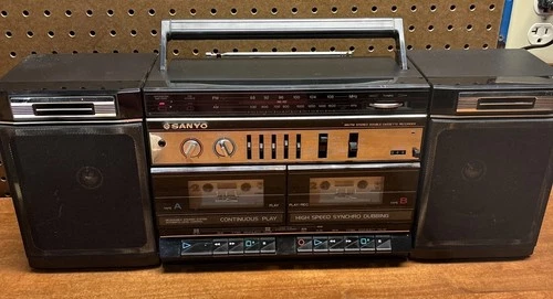 Sanyo MW225A AM/FM Stereo Double Cassette Boombox Tape Player Tested