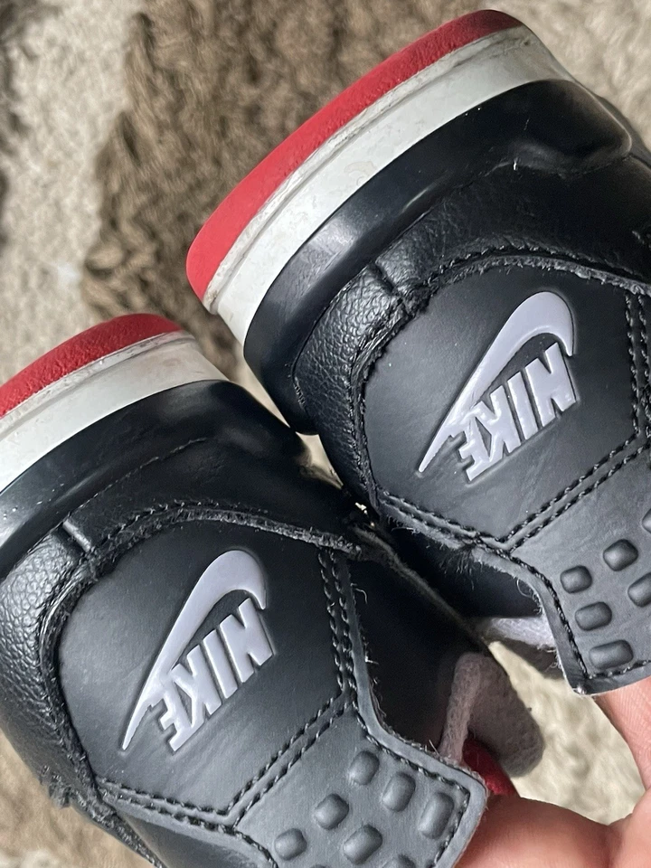 Nike Air Jordan 4 Retro TD 'Bred Reimagined' BQ7670-006 Infantil Tamanho 9C - Imagem 3 de 4