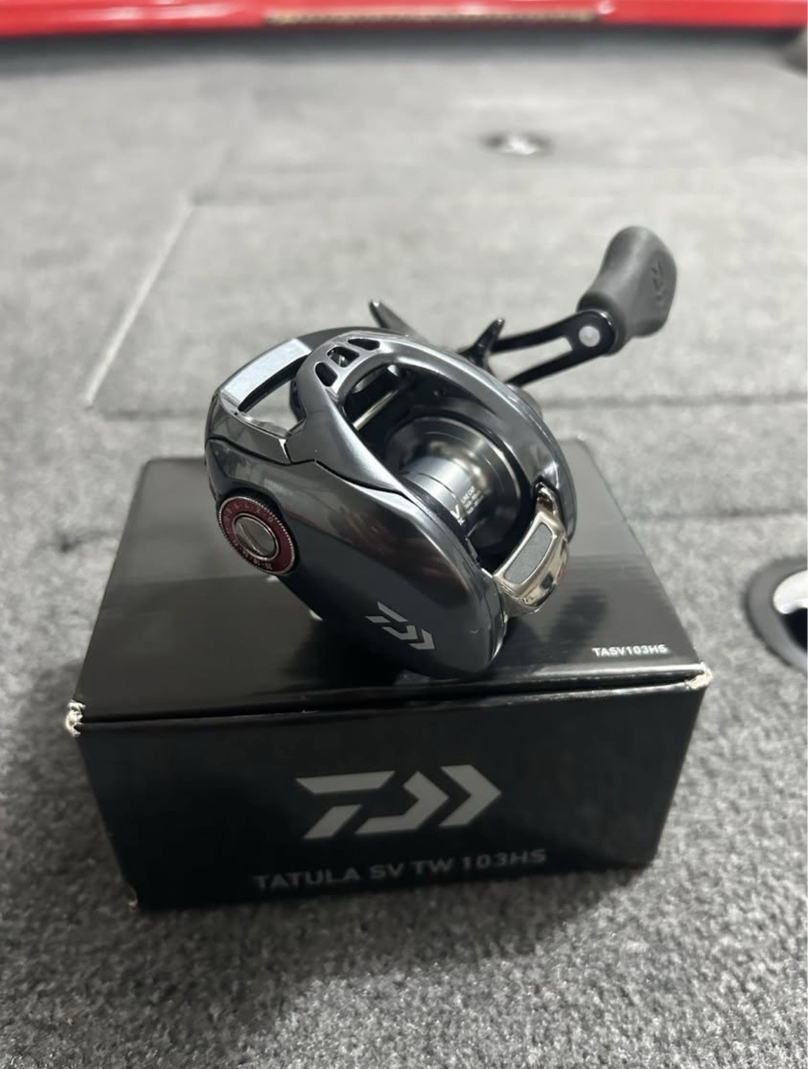 Daiwa Tatula SV TW 103HS Baitcast Reel 7.3:1 Tatula Black Re