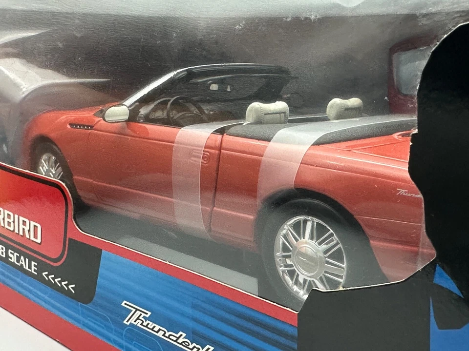 Pauls' Model Art James Bond 007 Ford Thunderbird, 1:18 Scale, Boxed, Lot A - Image 4 of 4