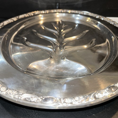 1910 Vintage 18 " WM Rogers & Son “Victorian Rose” Silver plated Oval Platter - Picture 2 of 5