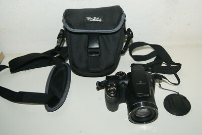 Fuji Finepix 2400 24-fach Zoom 24-500mm 14 MP