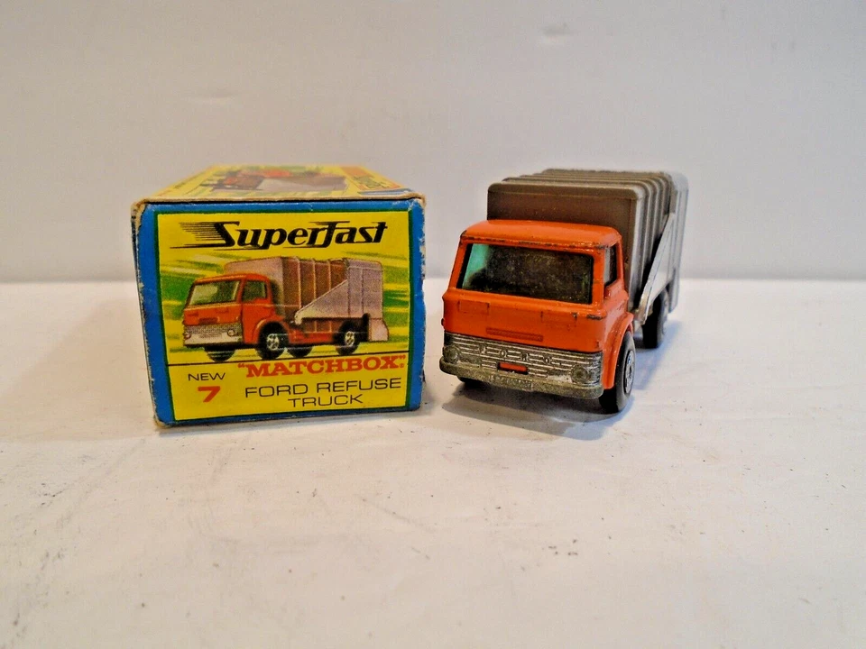 Matchbox Superfast 7 Refuse Truck in Box - Image 2 of 4