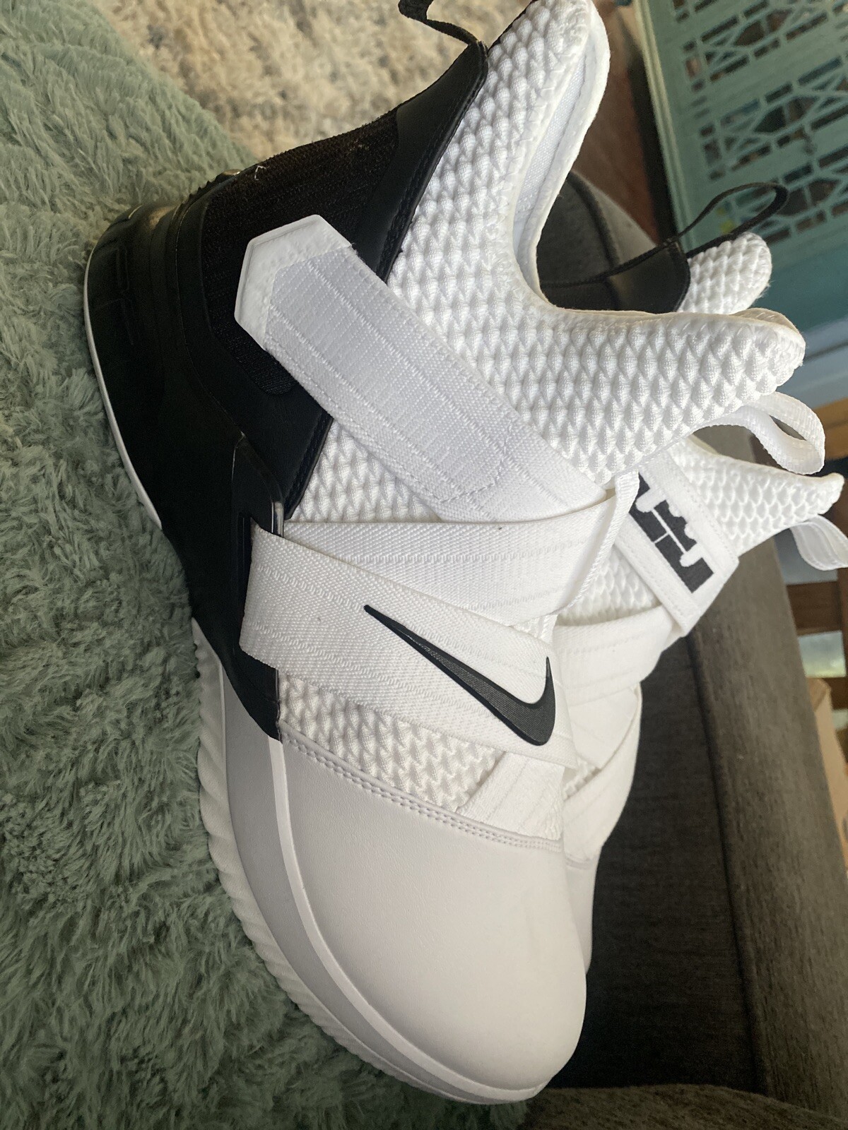 lebron soldier white and black