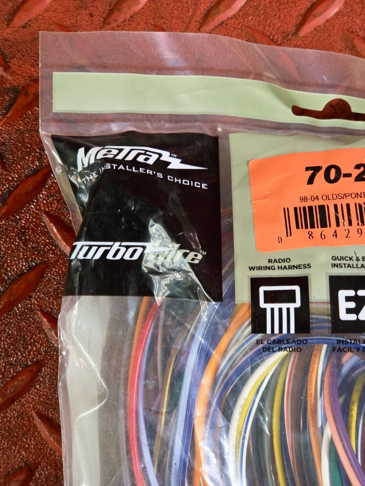 Arnés de derivación amplificador de fábrica Metra 70-2054 1998-2009 para vehículos GM seleccionados Foto 2 de 4