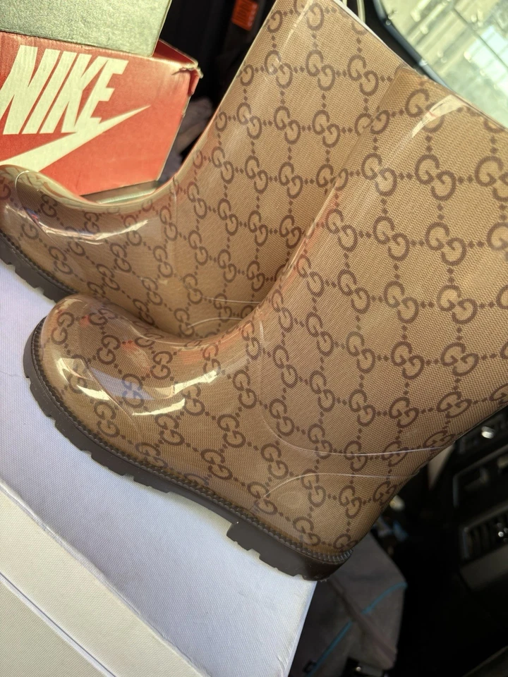 正品古驰儿童雨衣 — 第 4/4 张图片